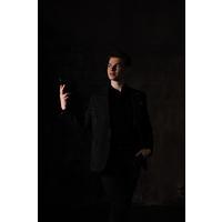 Максим Меньшиков